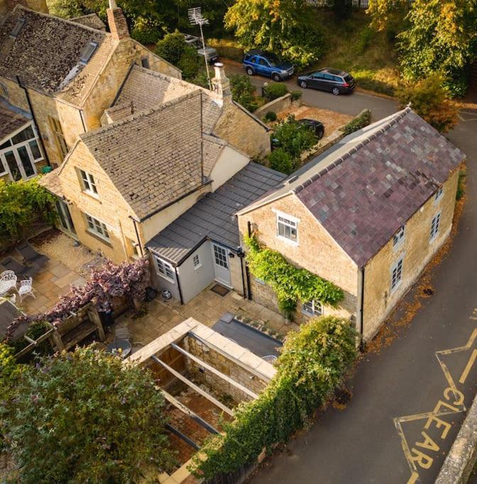 Cotswolds Corner Cottage Moreton-in-Marsh Exterior photo